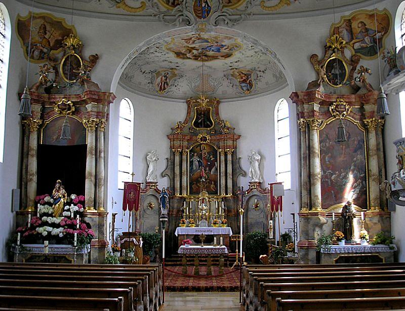 Pfarrkirche St. Laurentius (Reinhartshausen, Stadt Bobingen, Landkreis Augsburg, Bayerisch-Schwaben). Innenansicht nach Osten. Eigene Aufnahme, Mai 2007 / Parish church St. Laurentius (Reinhartshausen near Bobingen, Bavaria, Germany). Interior, looking east. Own photo, May 2007