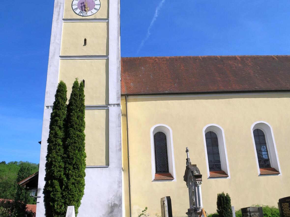 Katholische Pfarrkirche St. Vitus im OT Göbelsbach der Stadt Pfaffenhofen an der Ilm, Landkreis PAF.