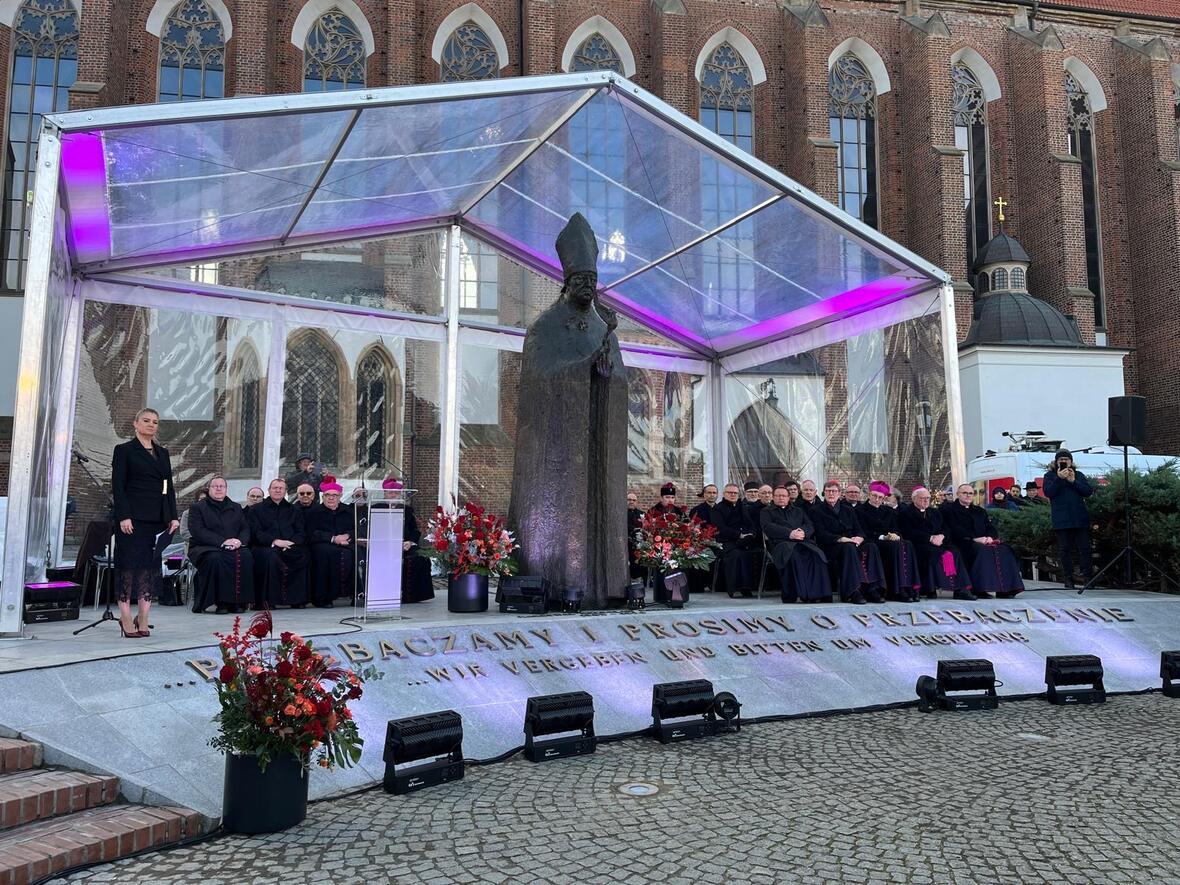 festakt-anlaesslich-des-60-jahrestages-des-historischen-briefwechsels-zwischen-der-polnischen-und-der-deutschen-bischofskonferenz-foto-dbk-matthia4921818