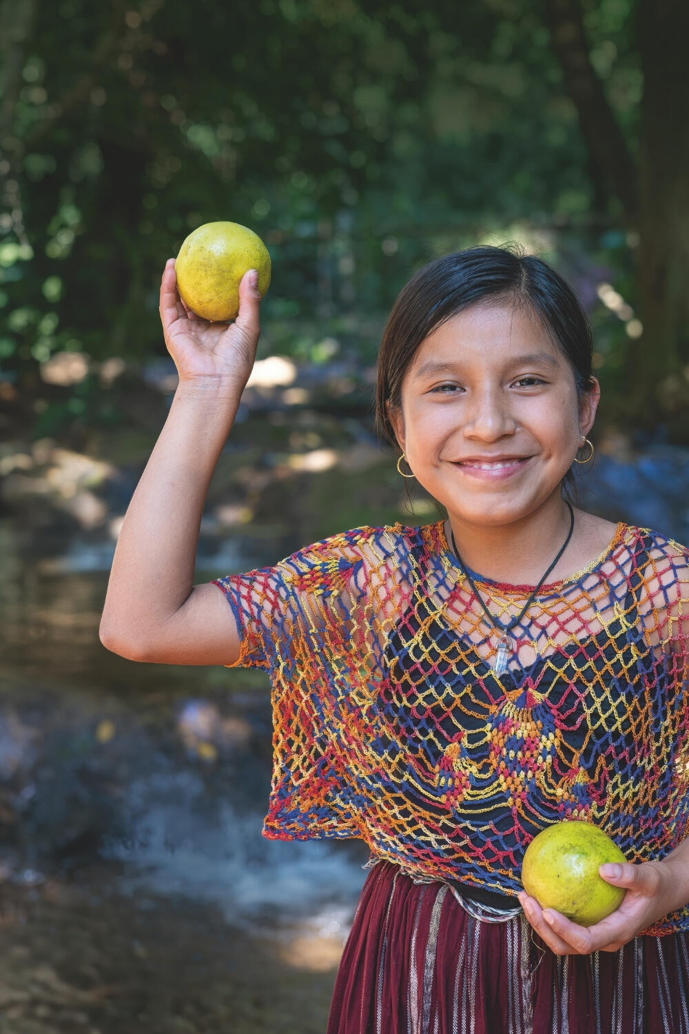 Die Aktion Dreikönigssingen 2027 steht unter dem Motto „Gutes Essen, starke Kinder – Sternsingen für gesunde Ernährung“. Hier ist die elfjährige Norma aus Guatemala zu sehen. Sie wohnt in Alta Verapaz, einer der ärmsten Regionen des zentralamerikanischen Landes.