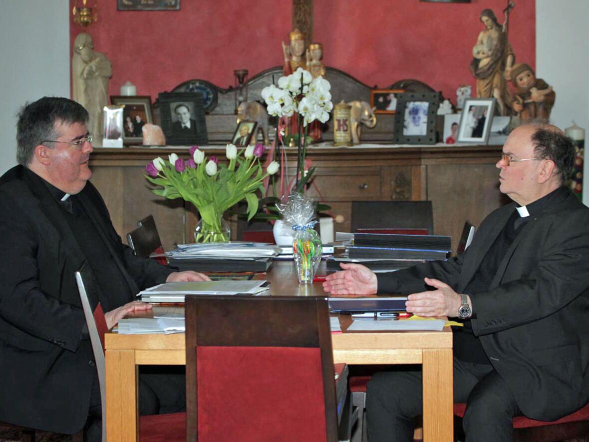 nterview mit dem ernannten Bischof Bertram (rechts) und Domkapitular Harald Heinrich zu den Folgen aus der Corona-Krise (Foto: Johannes Müller)