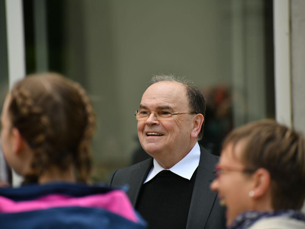 Gabenprozession im Bischofsgarten 4 (Foto Julian Schmidt_pba)