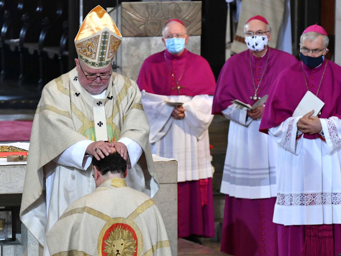 Kardinal Reinhard Marx weiht Bertram Meier zum Bischof (Foto: Nicolas Schnall / pba)