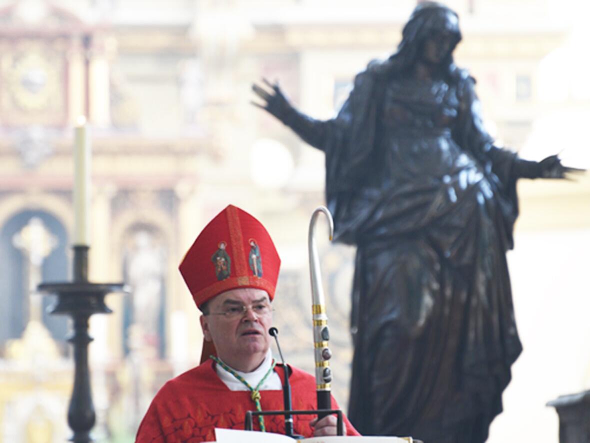 Bischof Bertram: Afra und Edith Stein waren Zeuginnen, die für Jesus und sein Evangelium brannten. (Foto: Karin Demartin/pba)