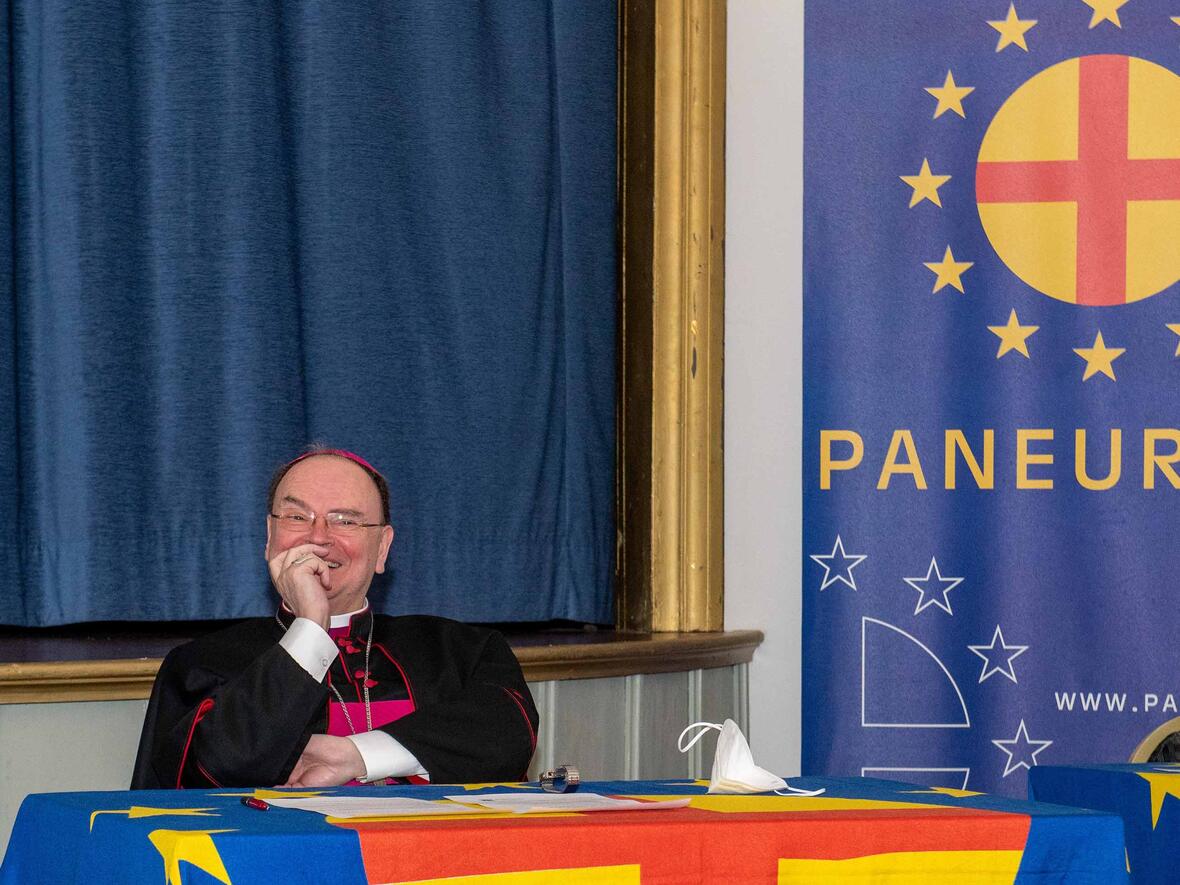 Gut gelaunt: Bischof Bertram beim 55. Europatag in Andechs. (Fotos: pba)