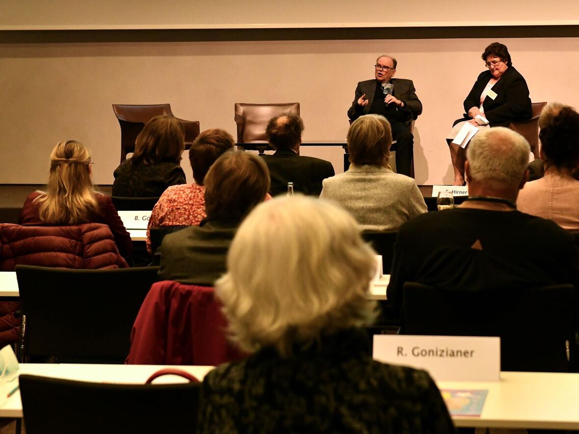 Bischof Bertram und die Mitglieder des Diözesanrats diskutierten lange und intensiv (Fotos: Ulrich Bobinger / pba).