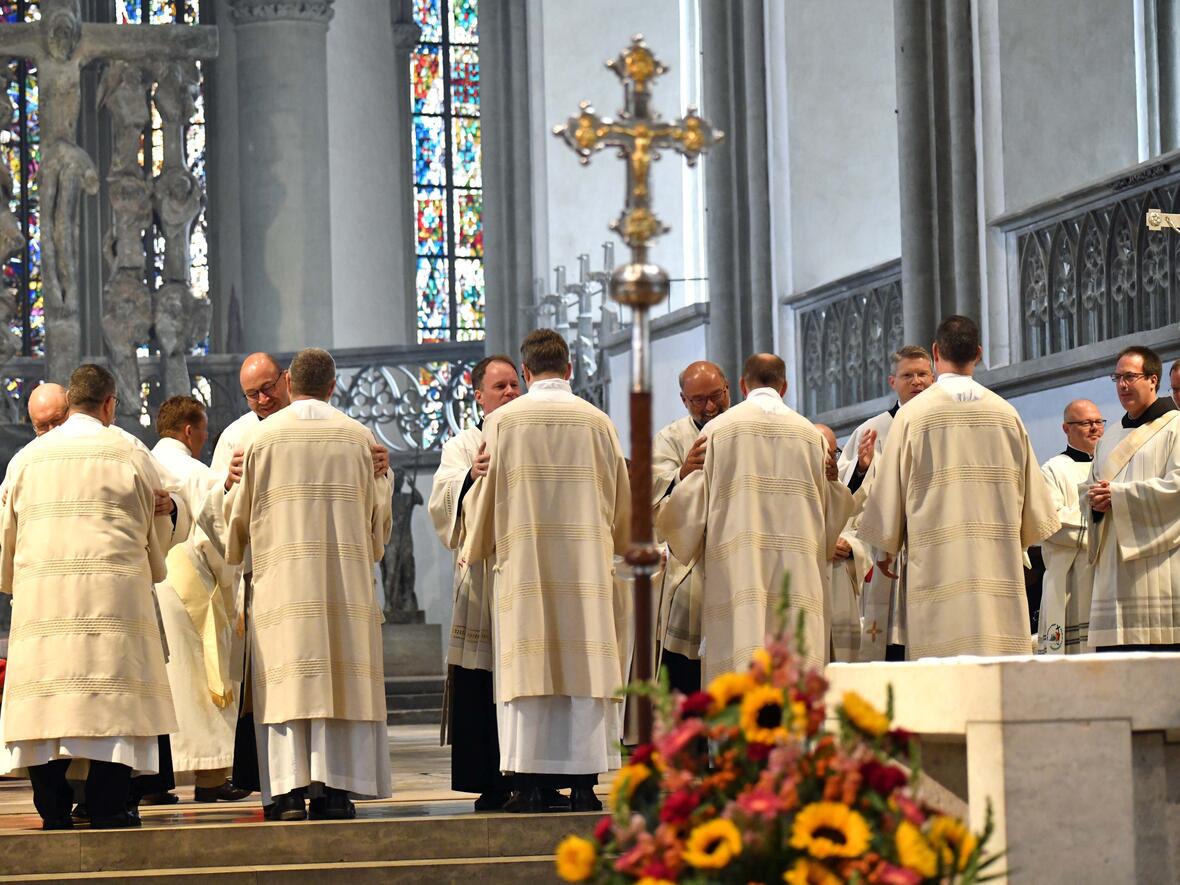 diakonat-ist-nichts-weniger-als-liebe-in-der-praxis4901415