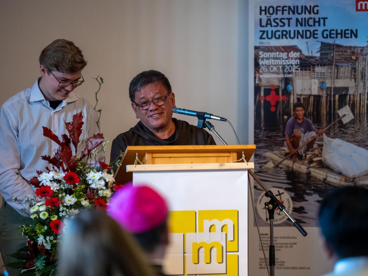 Der Karmeliter P. Christian „Toots“ Buenafe dankte missio und dem Bistum Augsburg für ihre Unterstützung.