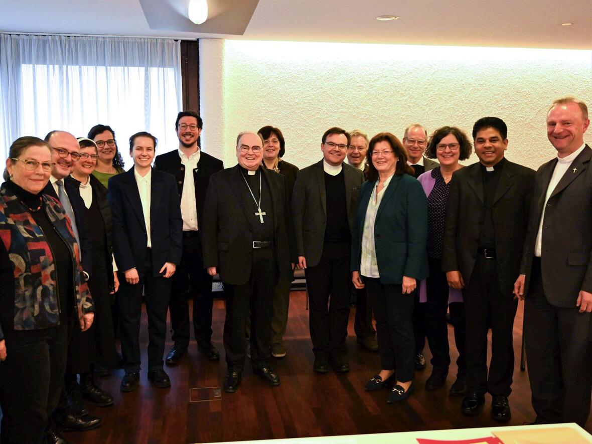 Das Synodale Team des Bistums Augsburg vor seiner konstituierenden Sitzung (Foto: Ulrich Bobinger / pba).