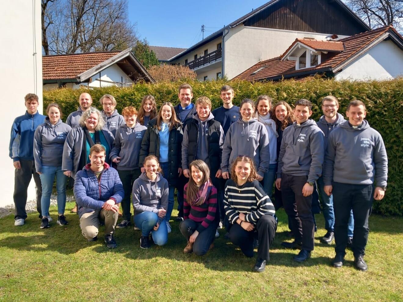 Die Missionarische Woche wird durch die Abteilung Evangelisierung und die lokalen Pfarrgemeinden zusammen mit vielen jungen Christen durchgeführt.