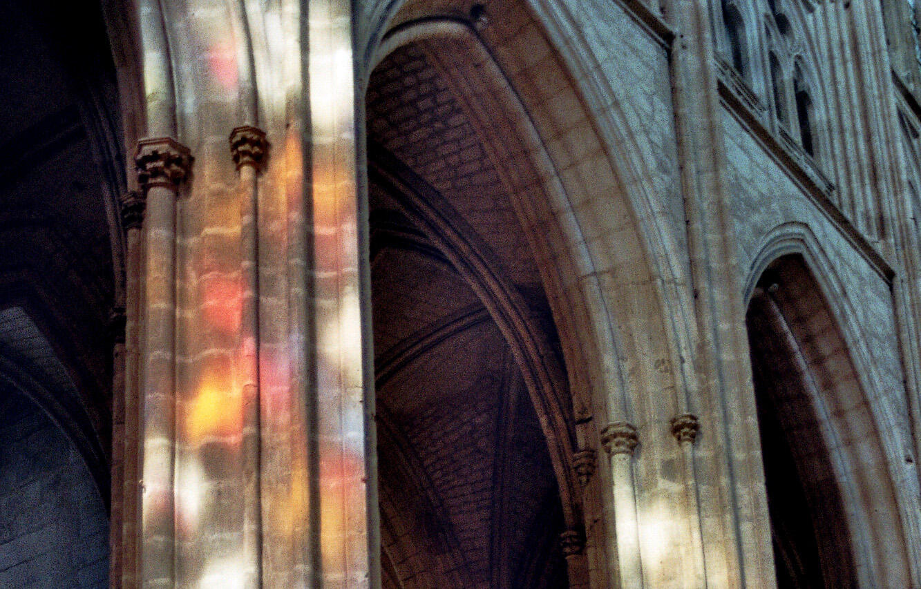 farbfenster-kirche-jpg504750