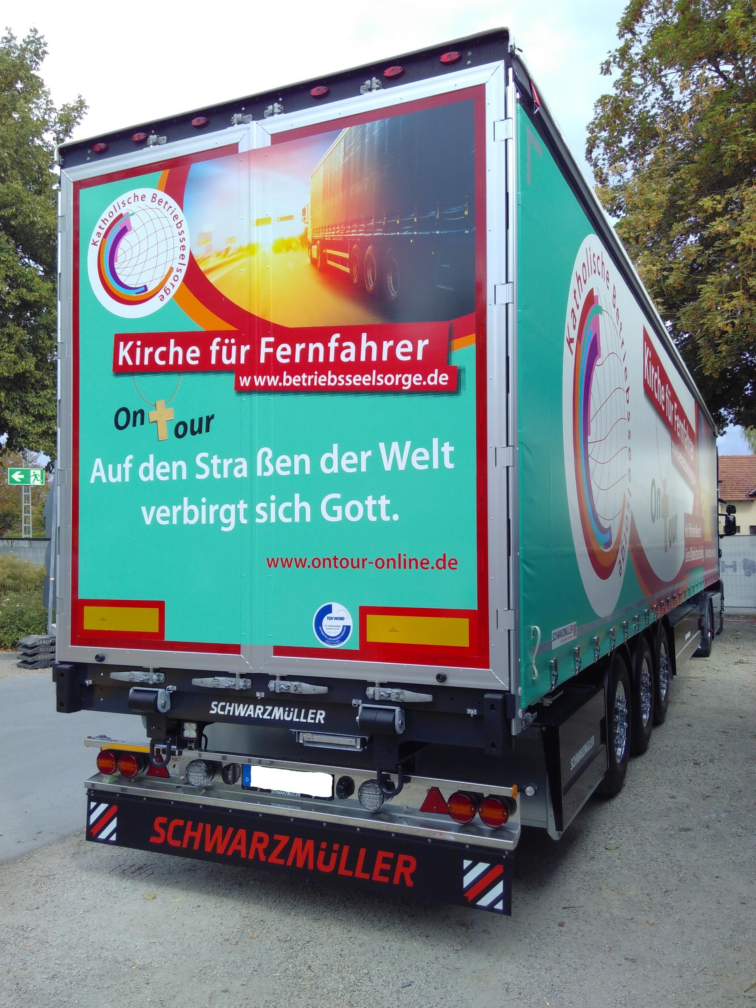 kw-25-gott-ist-schon-da-b