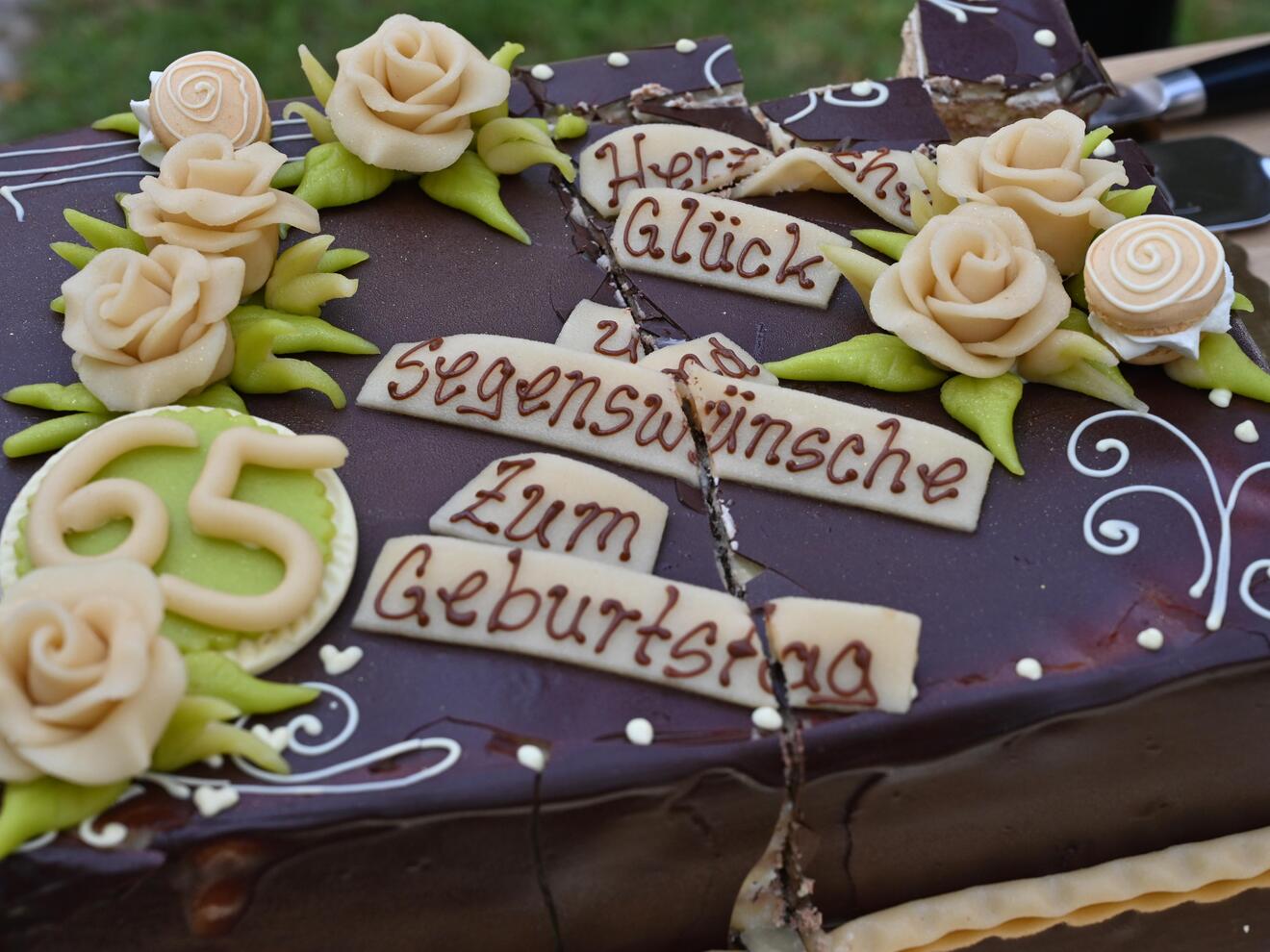 14_Bischofsgeburtstag im Garten