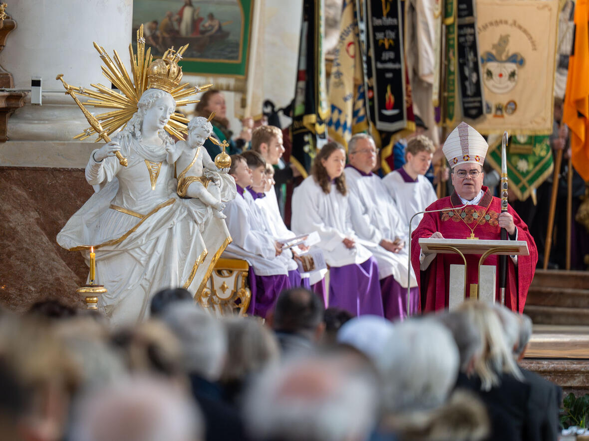 Altarweihe in Dießen (Foto Julian Schmidt_pba)-08