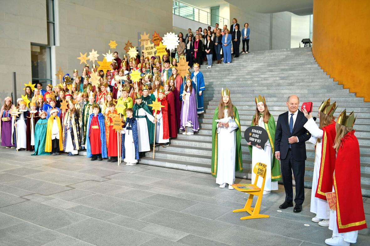 05_Sternsingergruppe aus Aresing beim Bundeskanzler (Foto Nicolas Schnall pba)