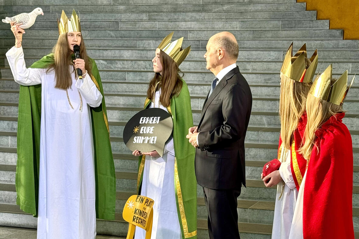08_Sternsingergruppe aus Aresing beim Bundeskanzler (Foto Nicolas Schnall pba)