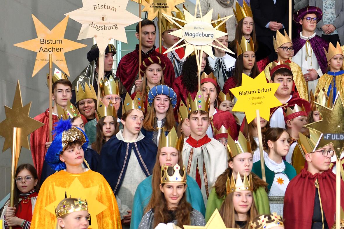 10_Sternsingergruppe aus Aresing beim Bundeskanzler (Foto Nicolas Schnall pba)