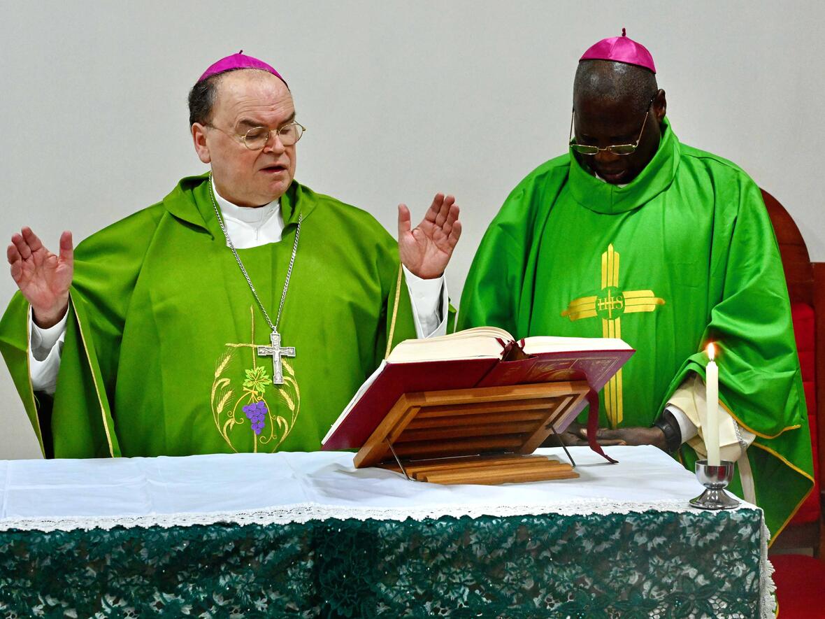 DBK-Solidaritätsreise von Bischof Bertram nach Nigeria (Foto Ulrich Bobinger pba) (1)