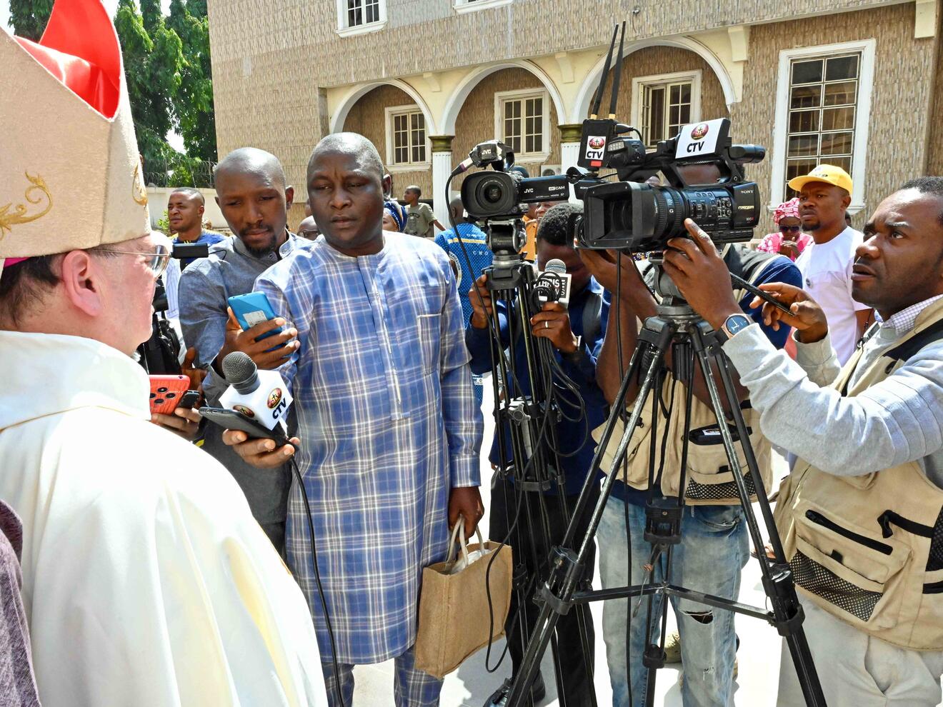 DBK-Solidaritätsreise von Bischof Bertram nach Nigeria (Foto Ulrich Bobinger pba) (13)
