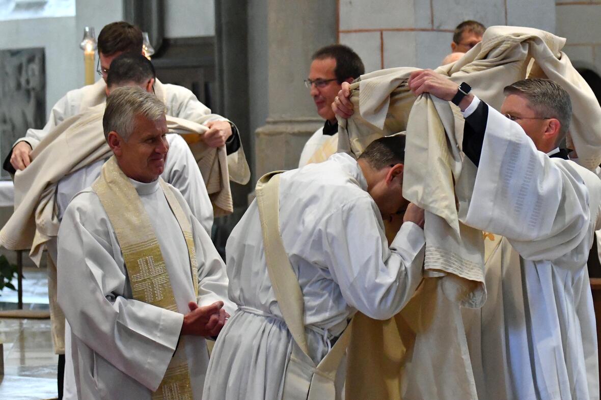 14_Weihe Ständiger Diakonat 2025 (Foto Nicolas Schnall pba)