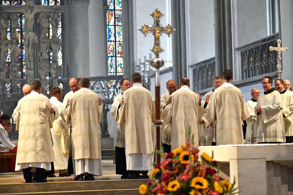 17_Weihe Ständiger Diakonat 2025 (Foto Nicolas Schnall pba)