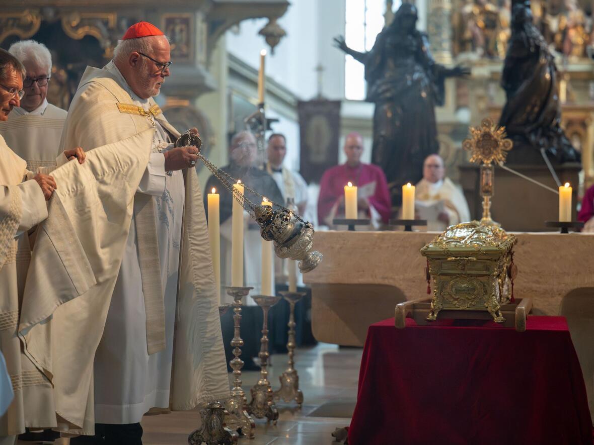 2025_07_03_Pontifikalvesper Ulrichswoche  (Foto Julian Schmidt_pba)-40