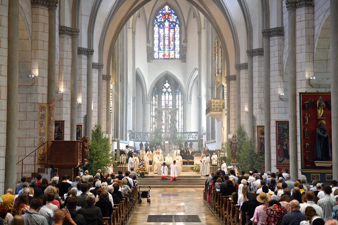 Fronleichnam in Augsburg 2025 (Foto Nicolas Schnall pba) (8)