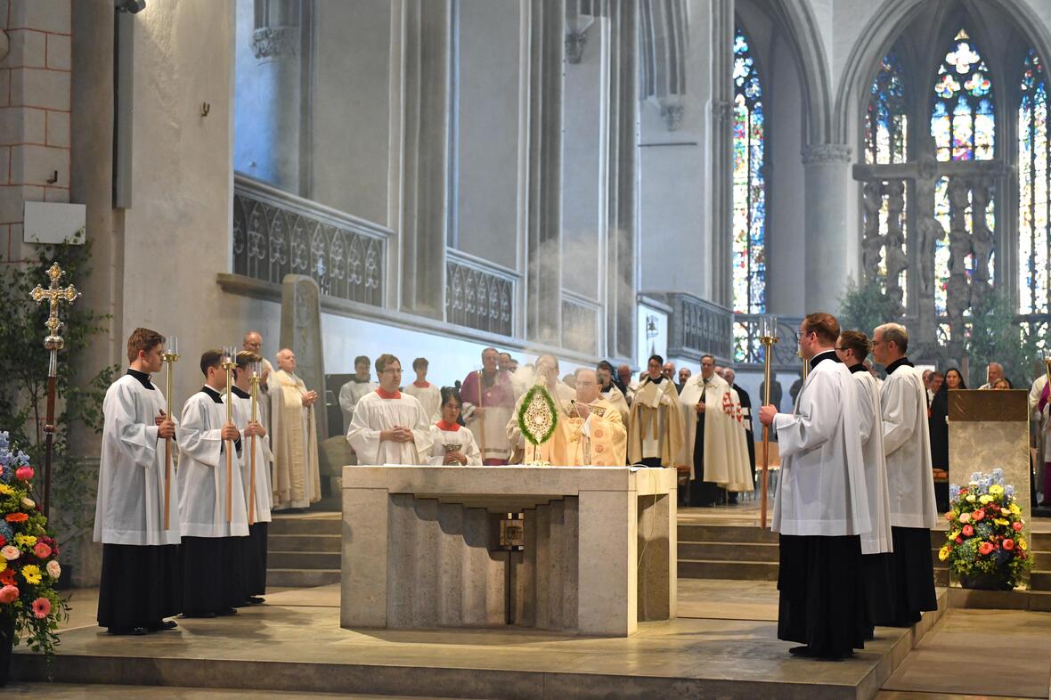 Fronleichnam in Augsburg 2025 (Foto Nicolas Schnall pba) (11)