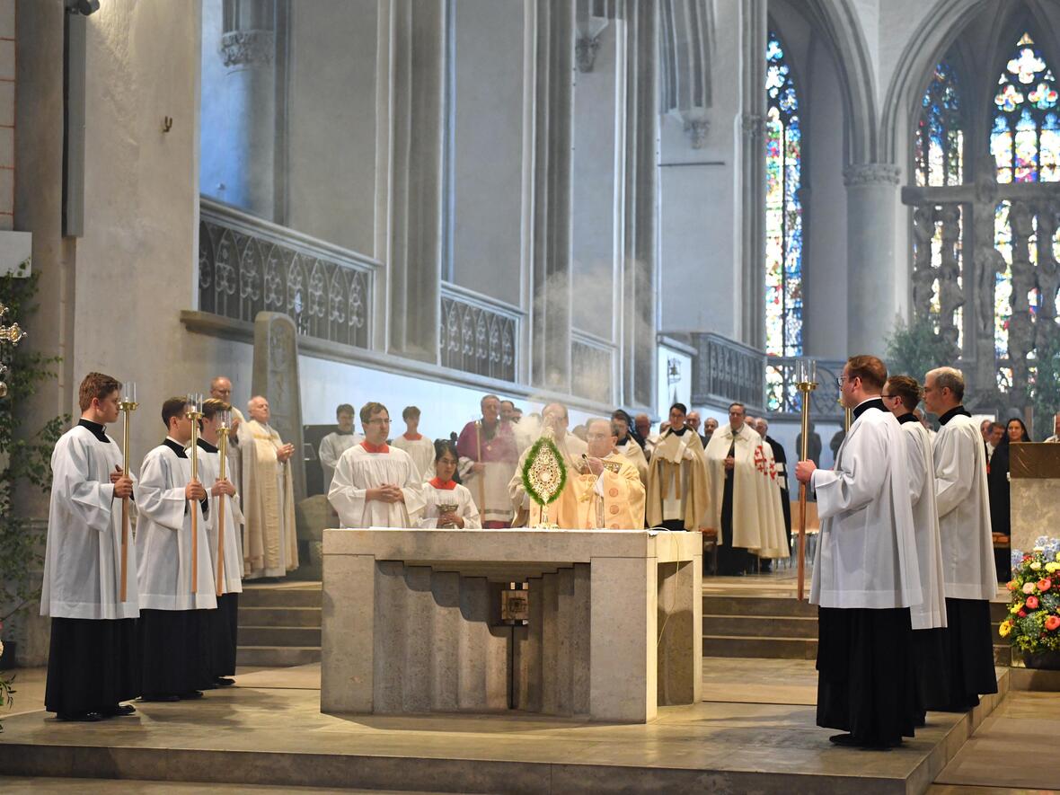 Fronleichnam in Augsburg 2025 (Foto Nicolas Schnall pba) (11)