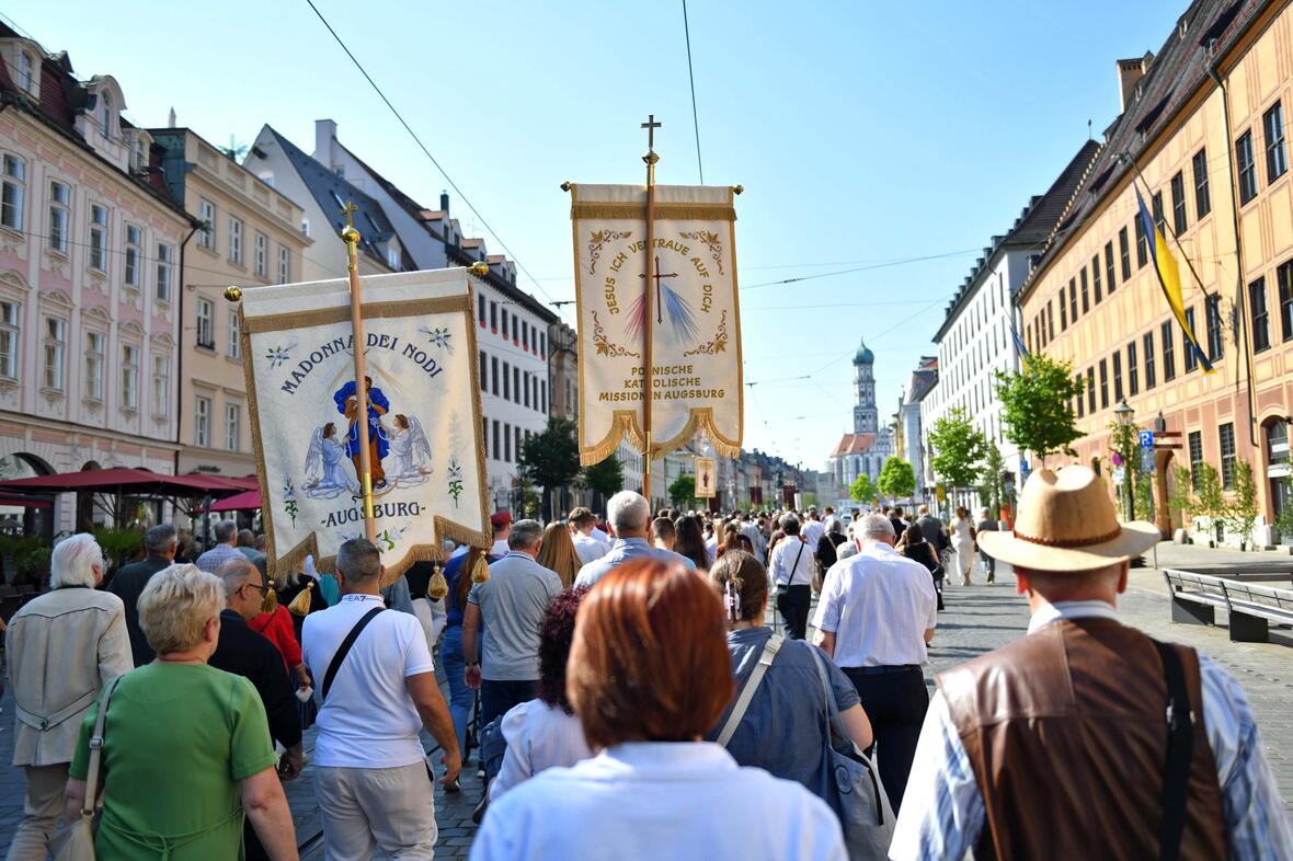 Fronleichnam in Augsburg 2025 (Foto Nicolas Schnall pba) (17)