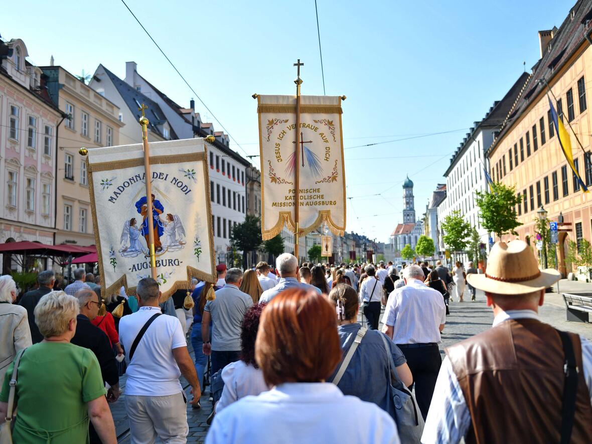 Fronleichnam in Augsburg 2025 (Foto Nicolas Schnall pba) (17)