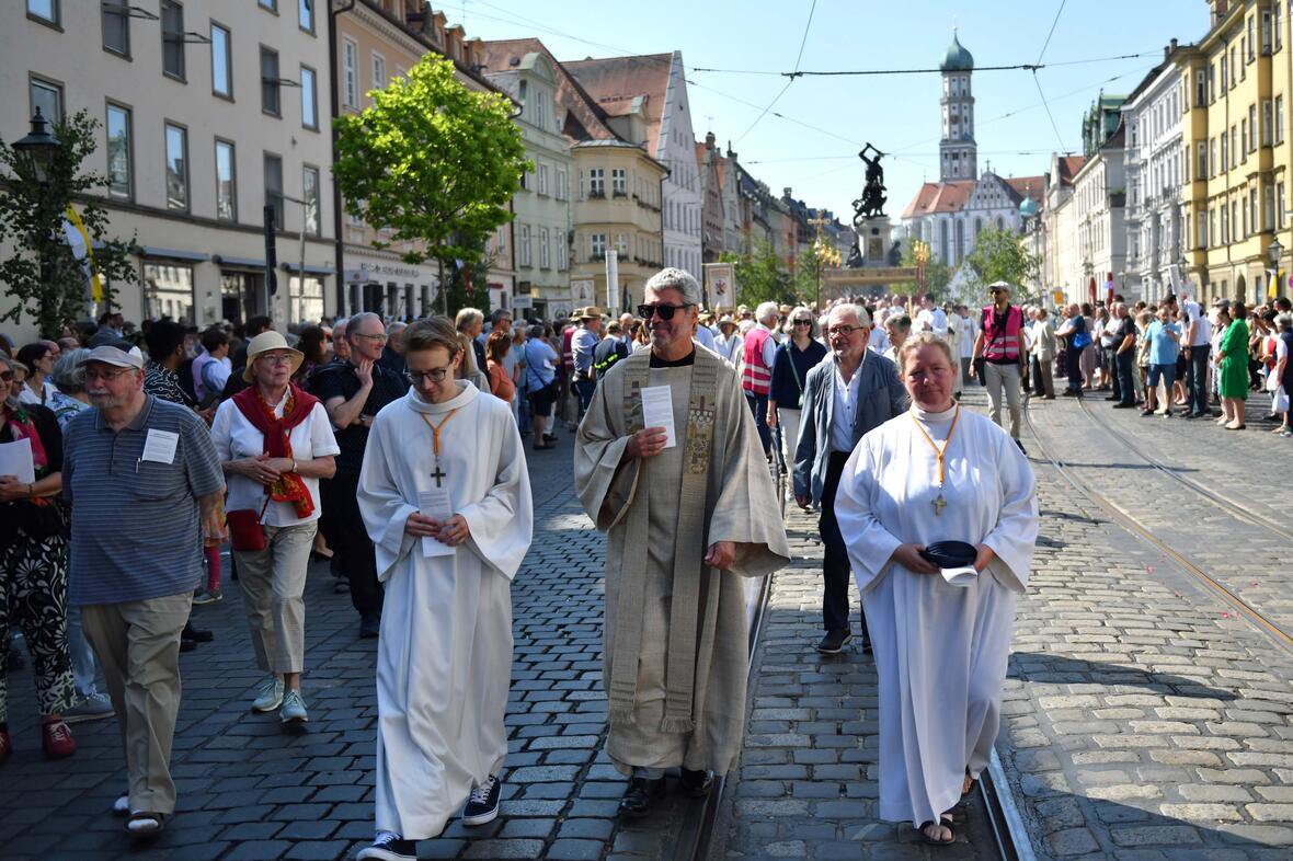 Fronleichnam in Augsburg 2025 (Foto Nicolas Schnall pba) (20)
