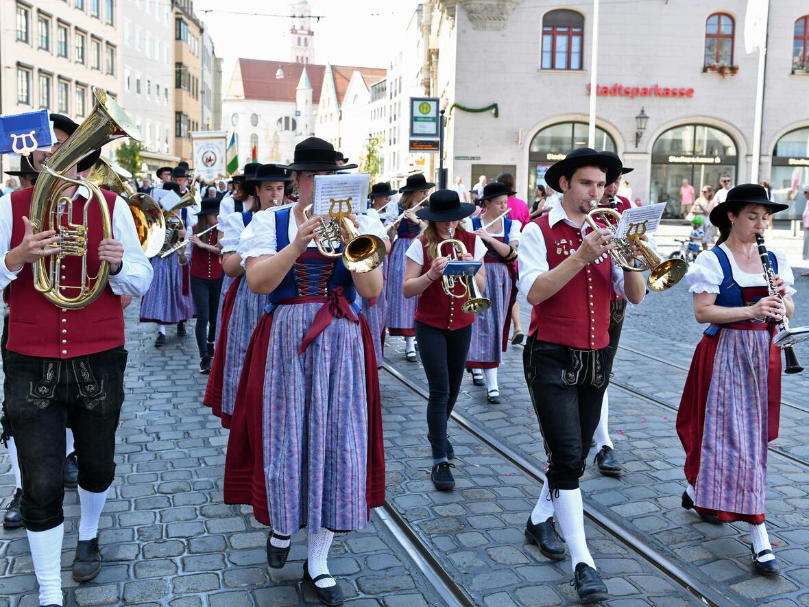 Fronleichnam in Augsburg 2025 (Foto Nicolas Schnall pba) (23)