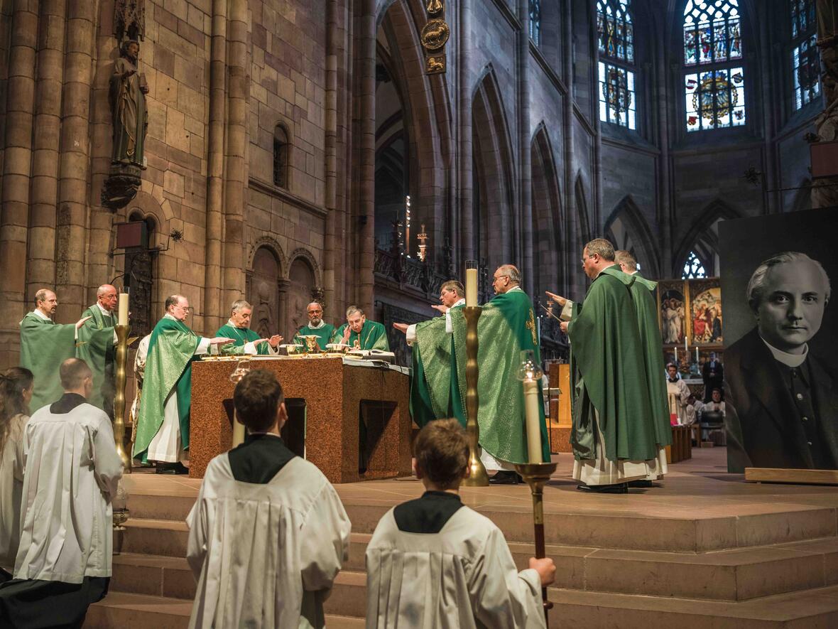 46_Seligsprechung Max Josef Metzger im Freiburger Münster (Foto Leander Stork pba)