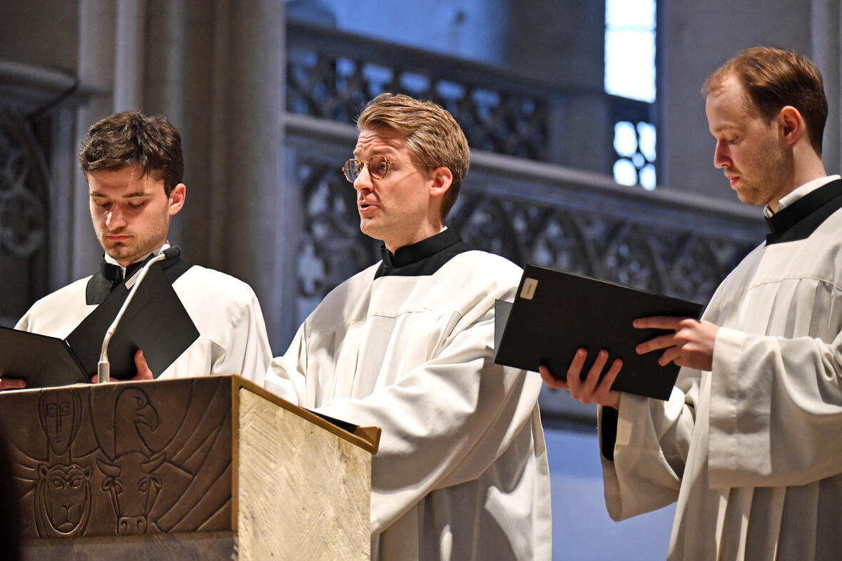 Karfreitag im Augsburger Dom (Foto Nicolas Schnall pba) 3