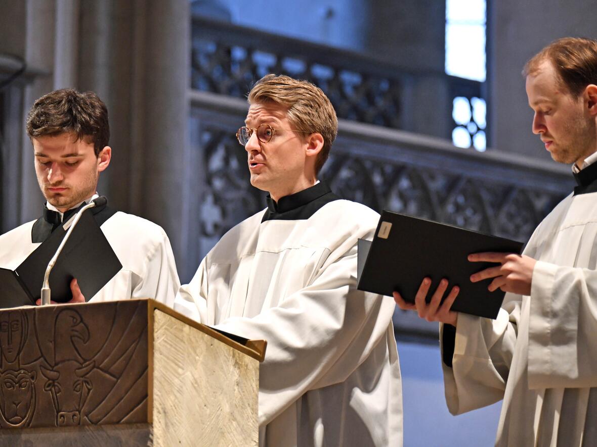 Karfreitag im Augsburger Dom (Foto Nicolas Schnall pba) 3