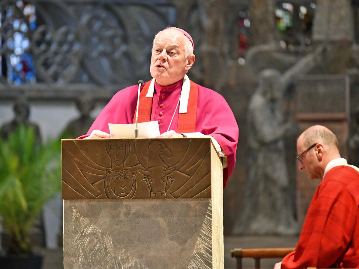 Karfreitag im Augsburger Dom (Foto Nicolas Schnall pba) 7