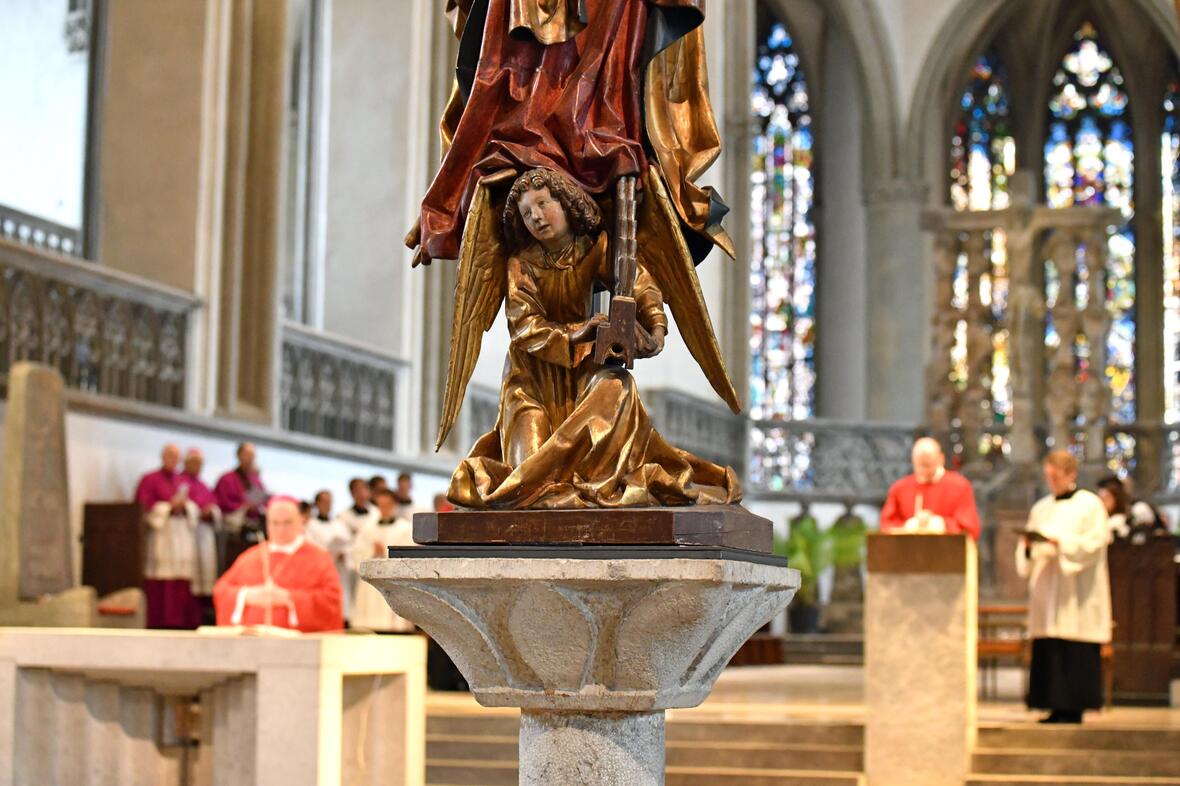 Karfreitag im Augsburger Dom (Foto Nicolas Schnall pba) 8