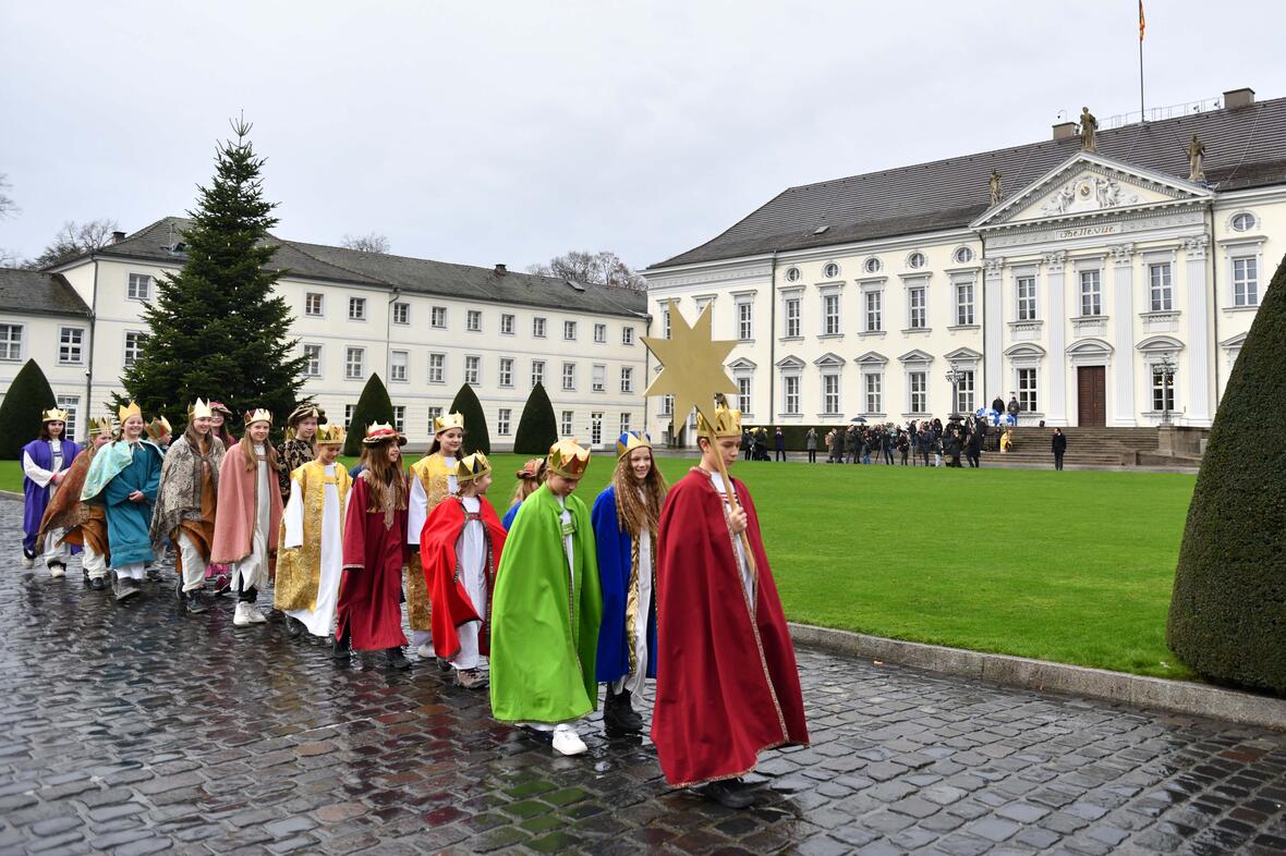 02_Sternsinger aus Kempten von Bundespräsident empfangen (Foto Nicolas Schnall pba)