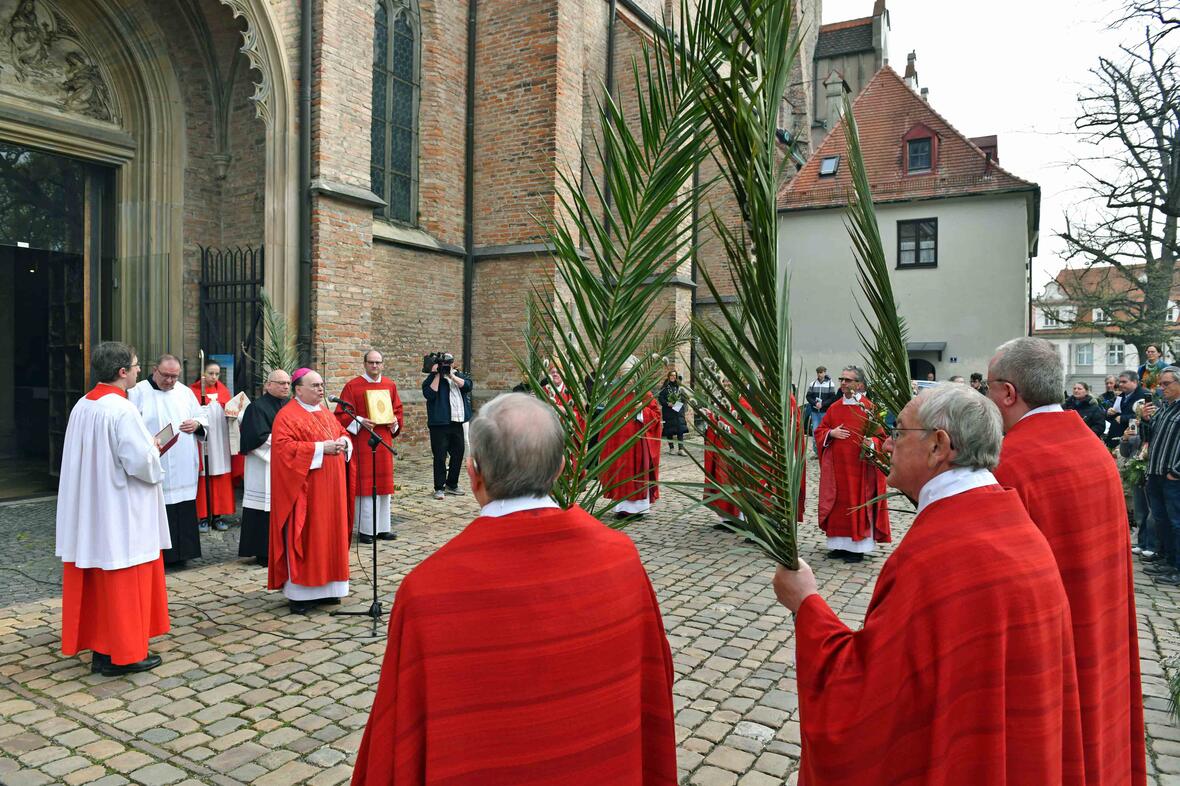 Palmsonntag im Augsburger Dom (Foto Nicolas Schnall pba) 1