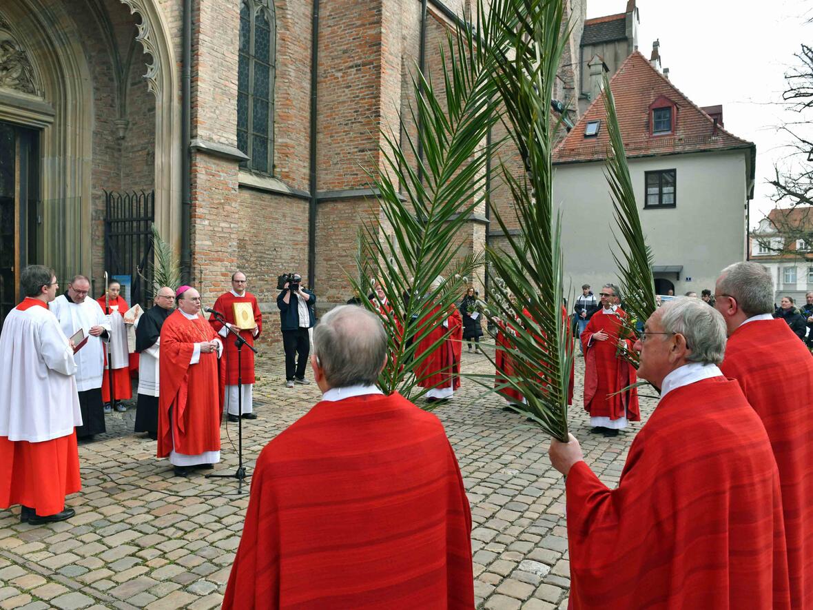 Palmsonntag im Augsburger Dom (Foto Nicolas Schnall pba) 1