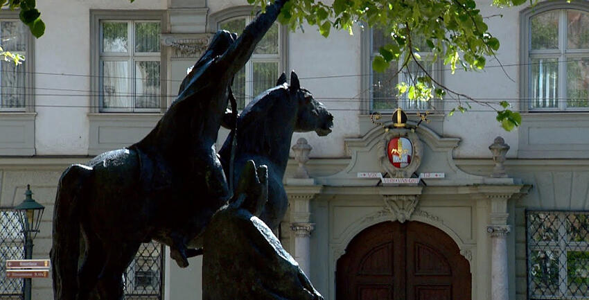 Boxbild Vor der Bischofsweihe