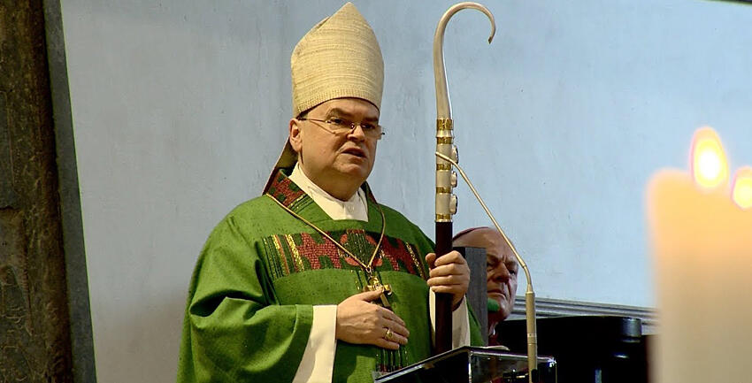 Boxbild Bischofspredigt Domkapitel