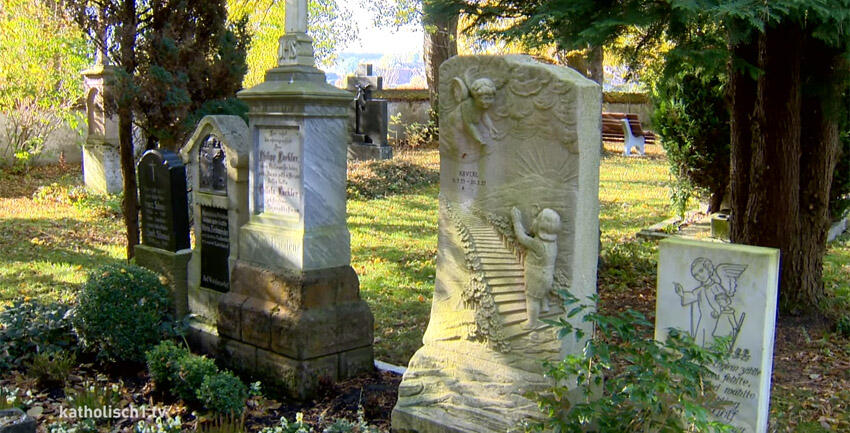 Der alte Friedhof in Lauchdorf (katholisch1.tv)