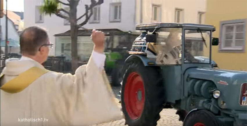 Traktorenwallfahrt (katholisch1tv)