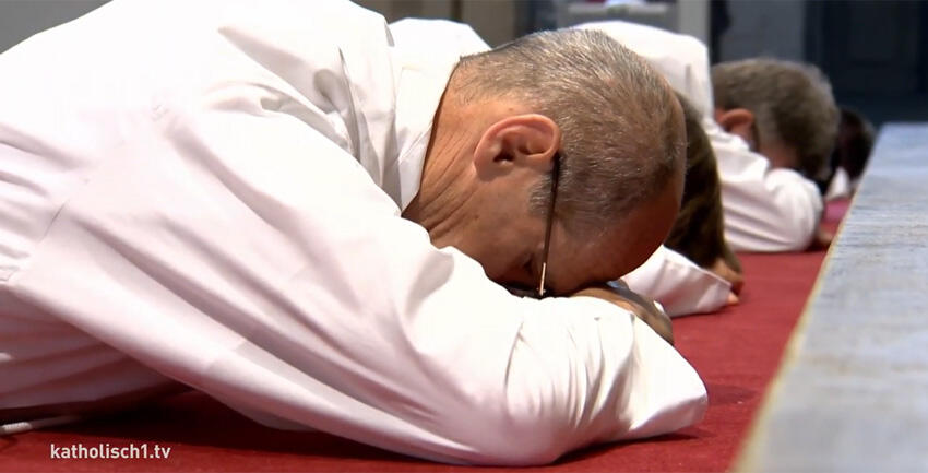 Diakonenweihe (katholisch1.tv)