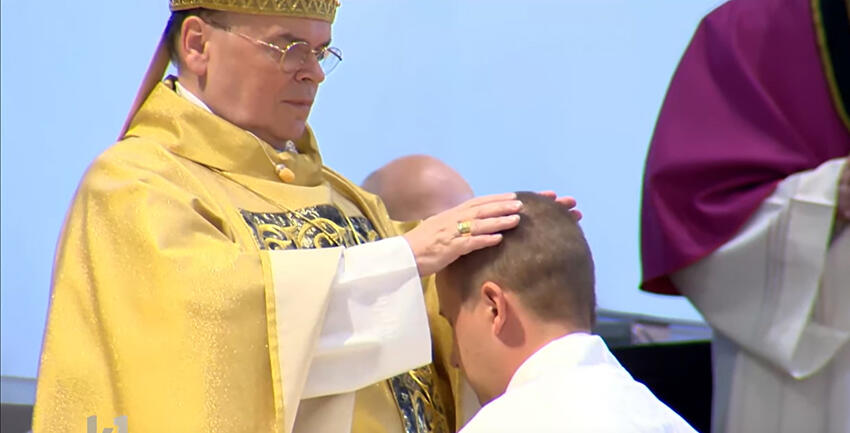 katholisch1.tv_Weihe Ständige Diakone