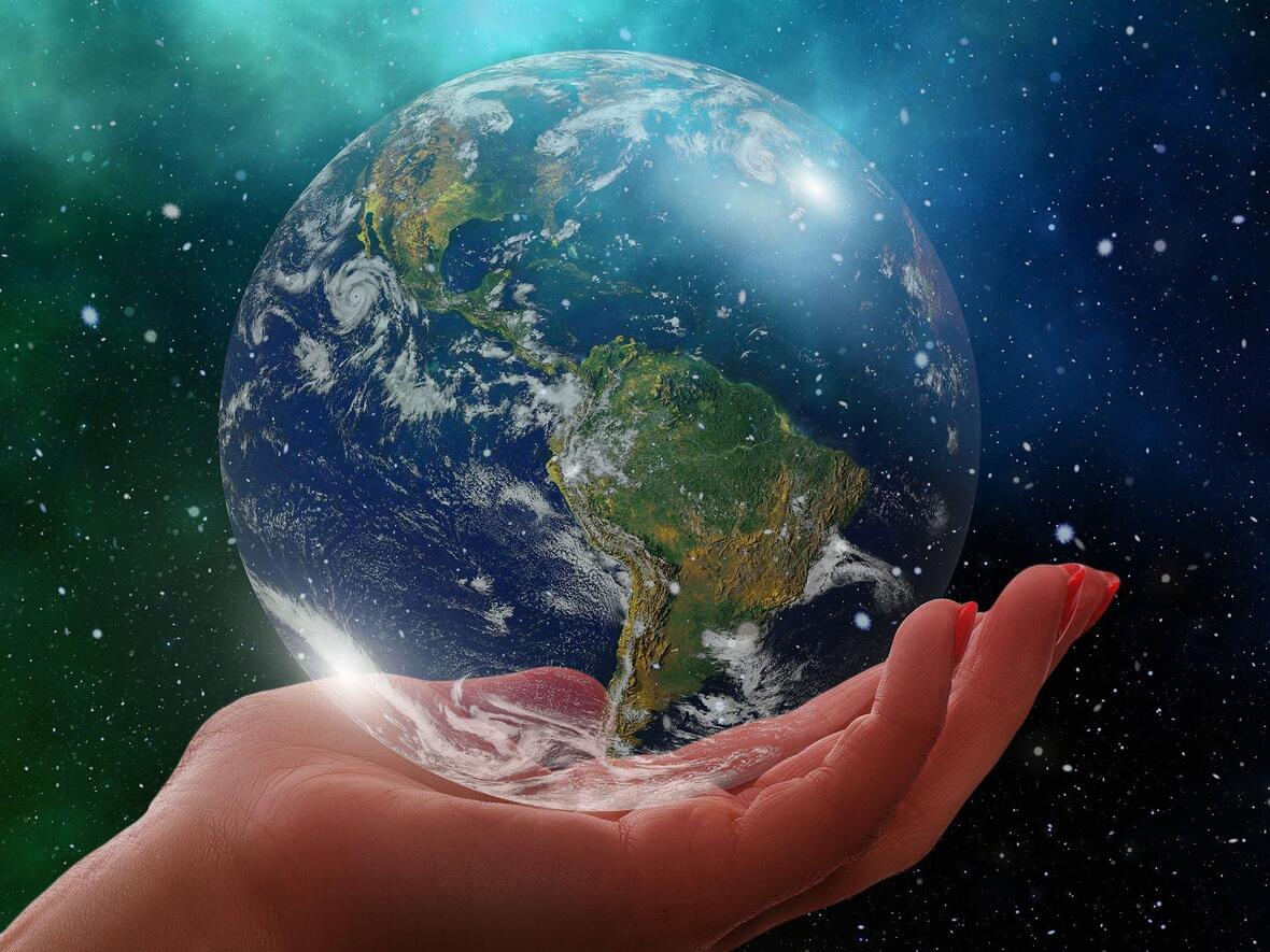 Beten wir darum, die Erde zu einem Ort des Friedens zu machen (Foto:geralt pixabay)