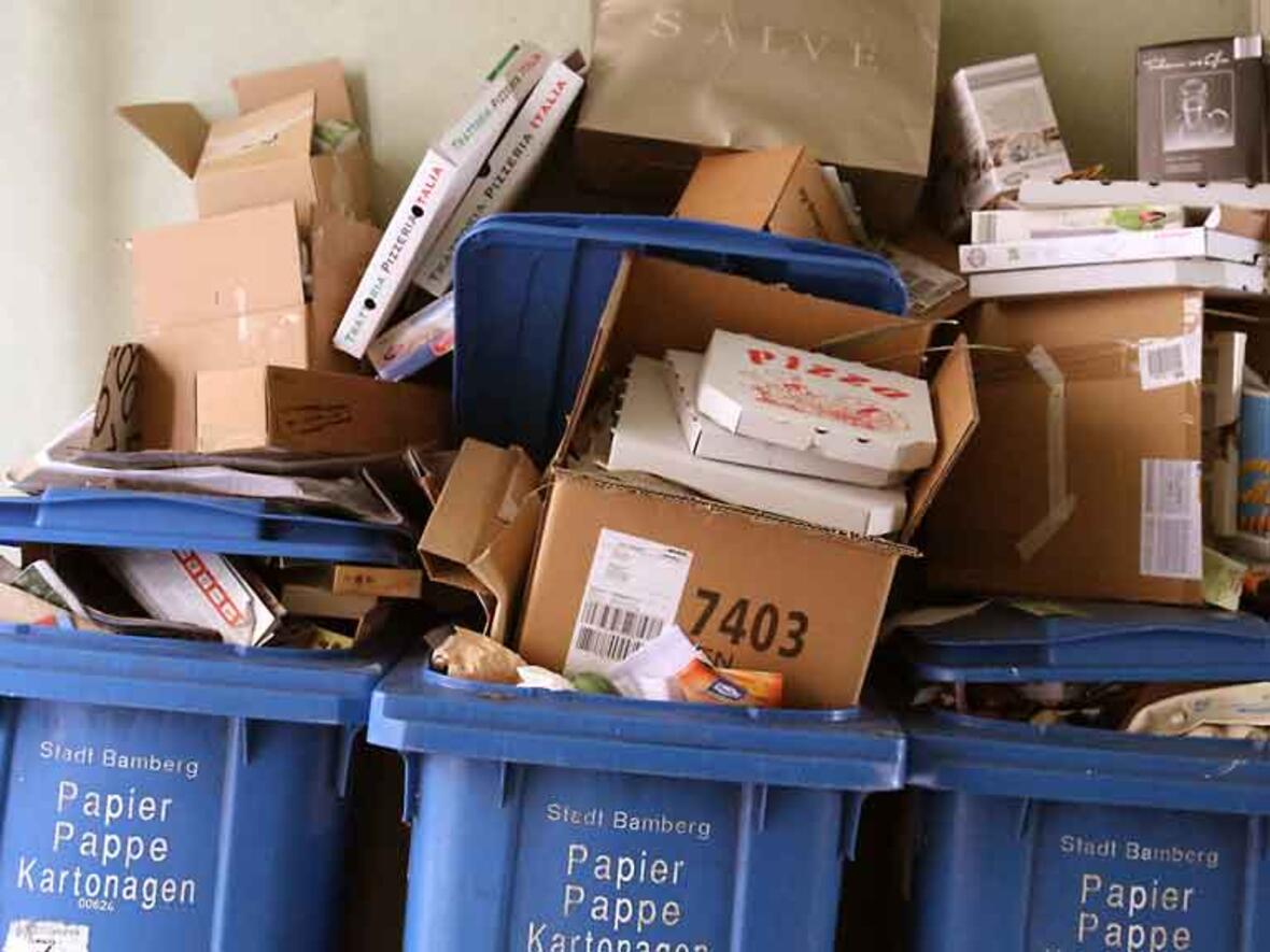 Die Ausstellung mahnt zu einem achtsamen Umgang mit Papier. (Symbolfoto: Peter Weidemann/pfarrbriefservice.de)