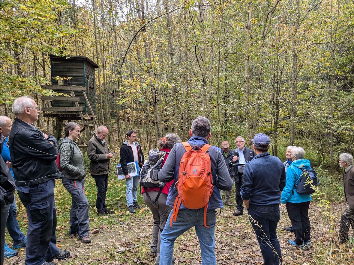Zusammen mit Hans Marz unterwegs im „Wald der Zukunft“ (Foto: Andrea Kaufmann-Fichtner)